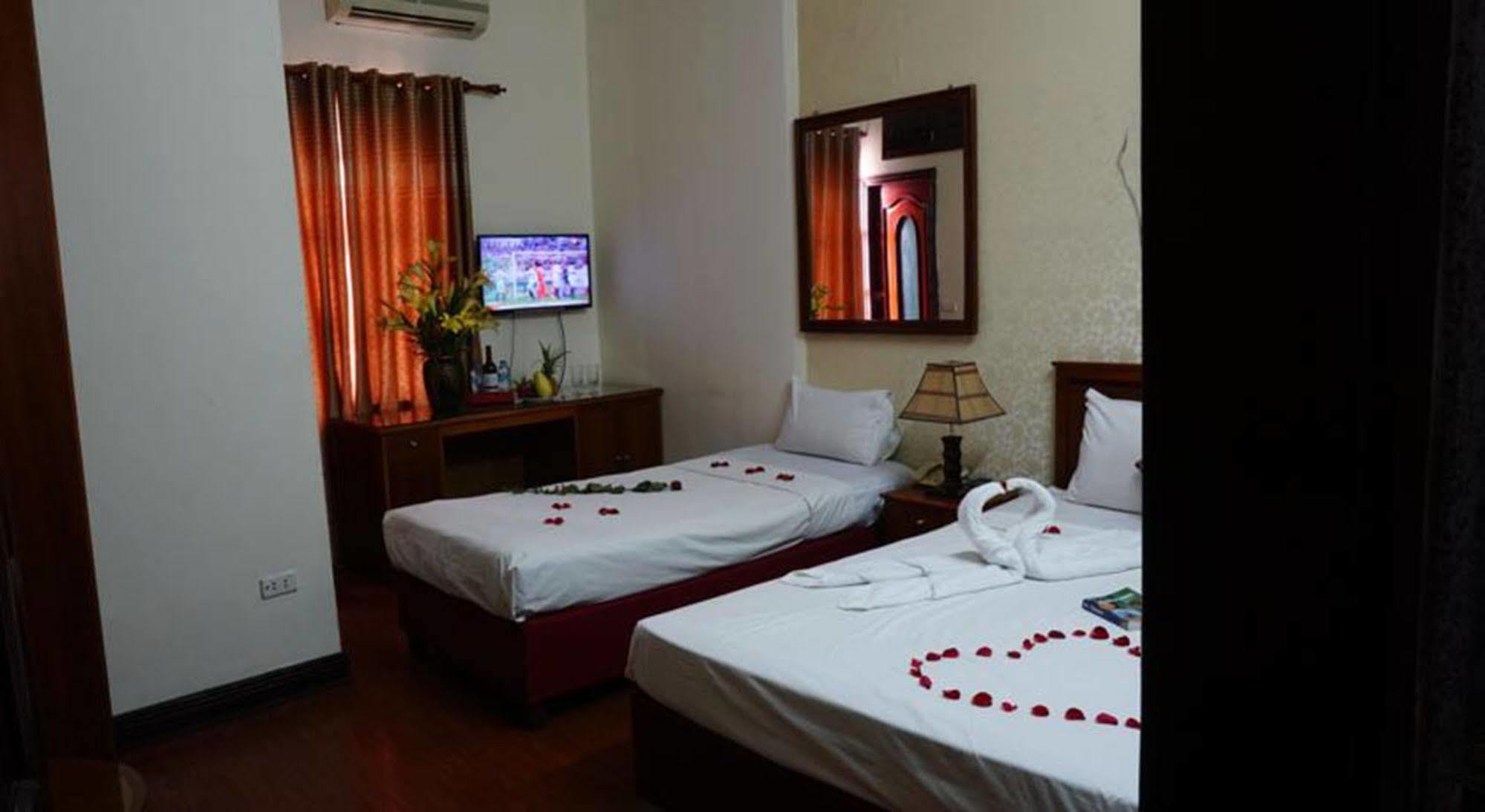 Hanoi Golden Moon Guest House & Travel Экстерьер фото