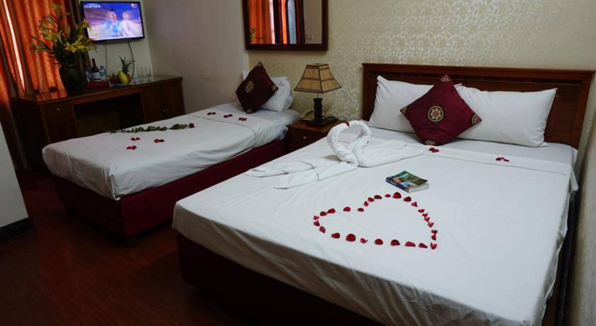 Hanoi Golden Moon Guest House & Travel Экстерьер фото